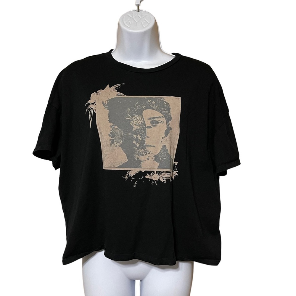 Shawn Mendes photo black boxy cropped oversized t shirt